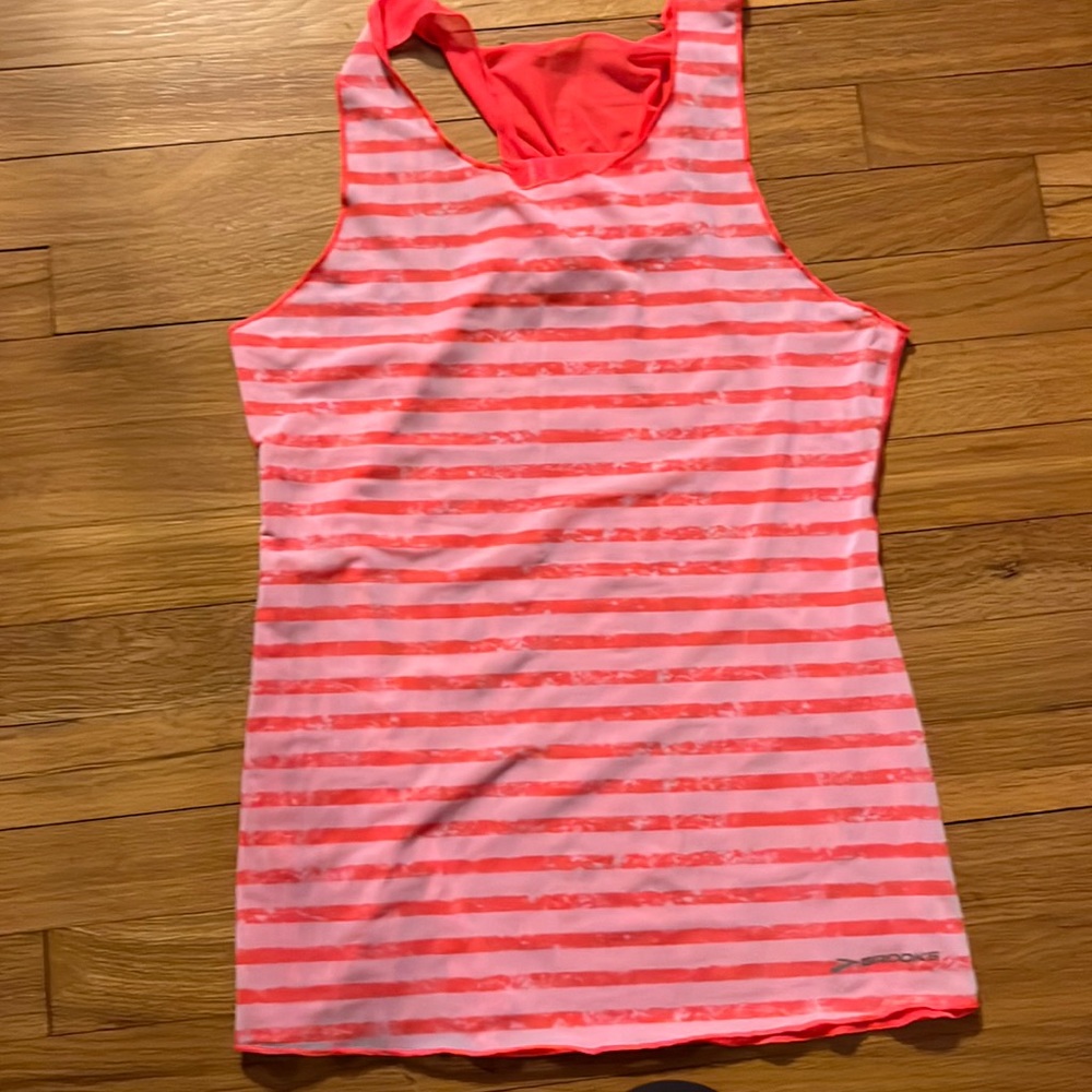 Brooks running tank